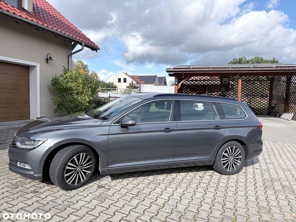Volkswagen Passat - 12