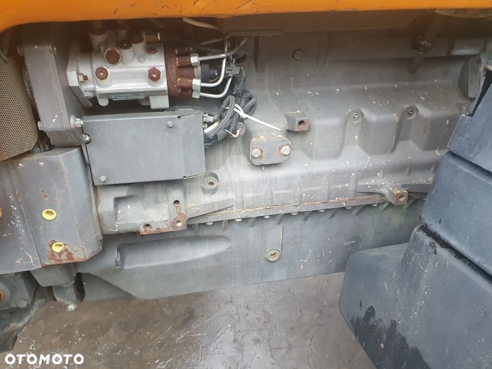 Renault Ares 816 RZ - 7