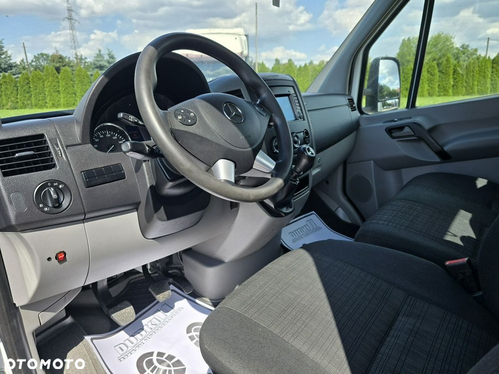 Mercedes-Benz Sprinter - 21