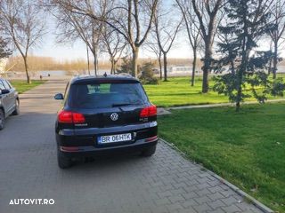 Volkswagen Tiguan - 2