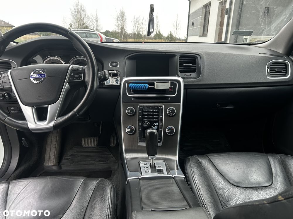 Volvo V60 D5 AWD - 8