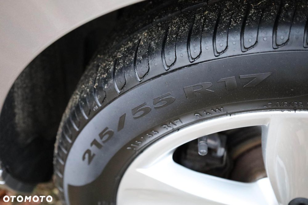 Volkswagen Passat - 10