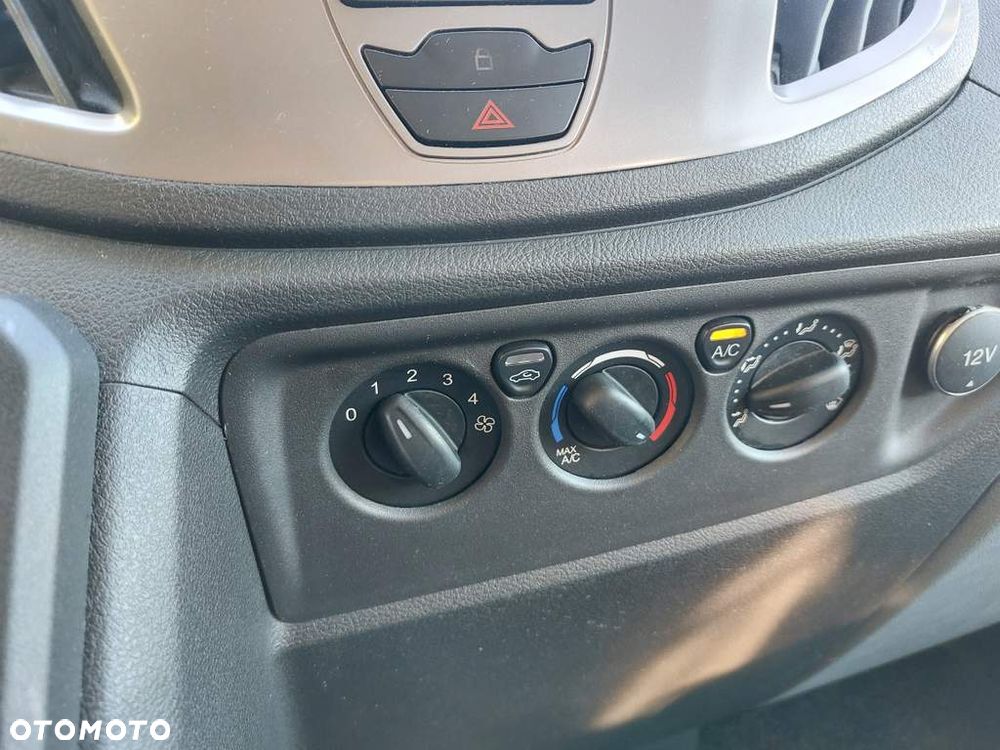 Ford ROLLER TEAM Kronos 5-Osobowy - 16