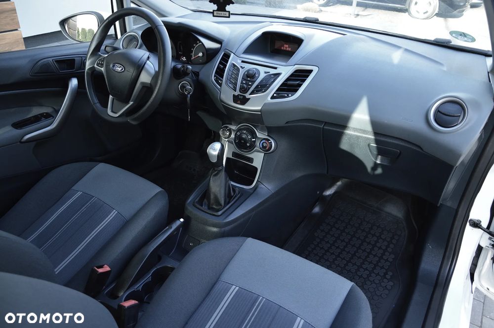 Ford Fiesta 1.3 Style - 11