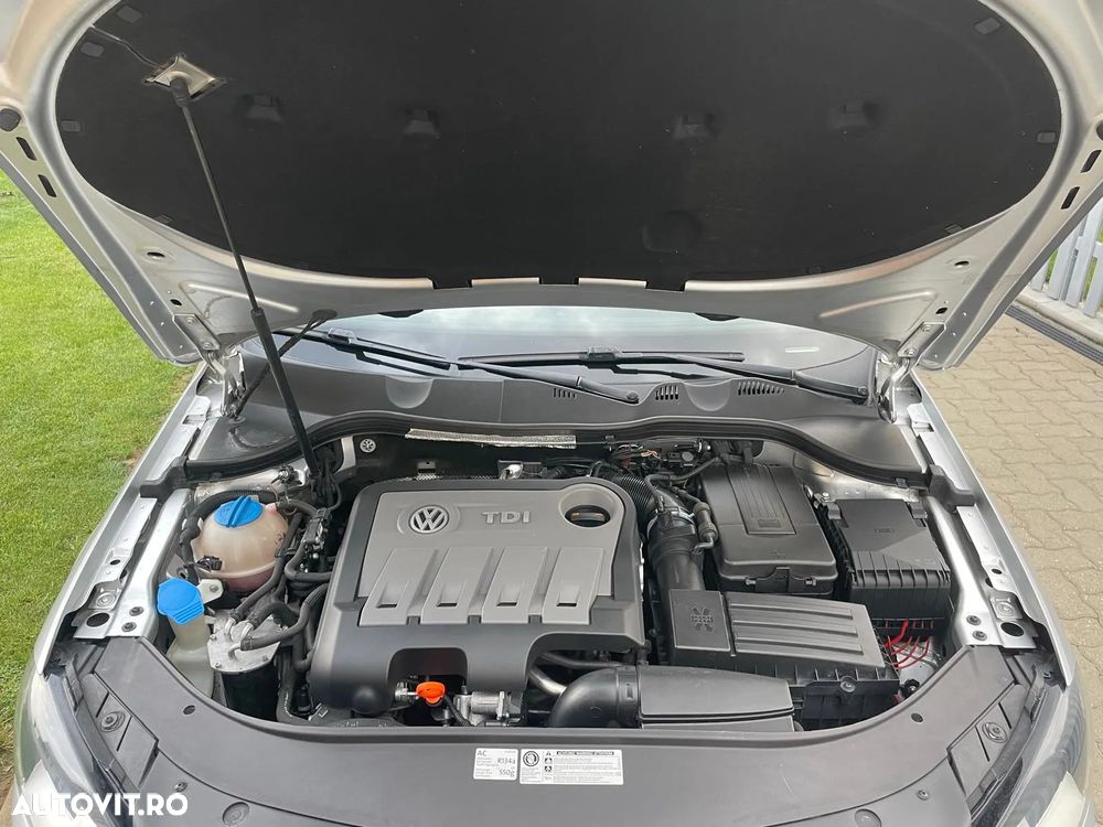 Volkswagen Passat 2.0 Blue TDI SCR Comfortline - 19