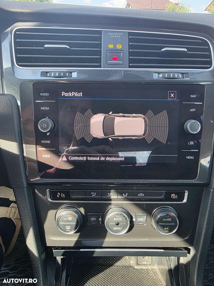 Volkswagen Golf - 14