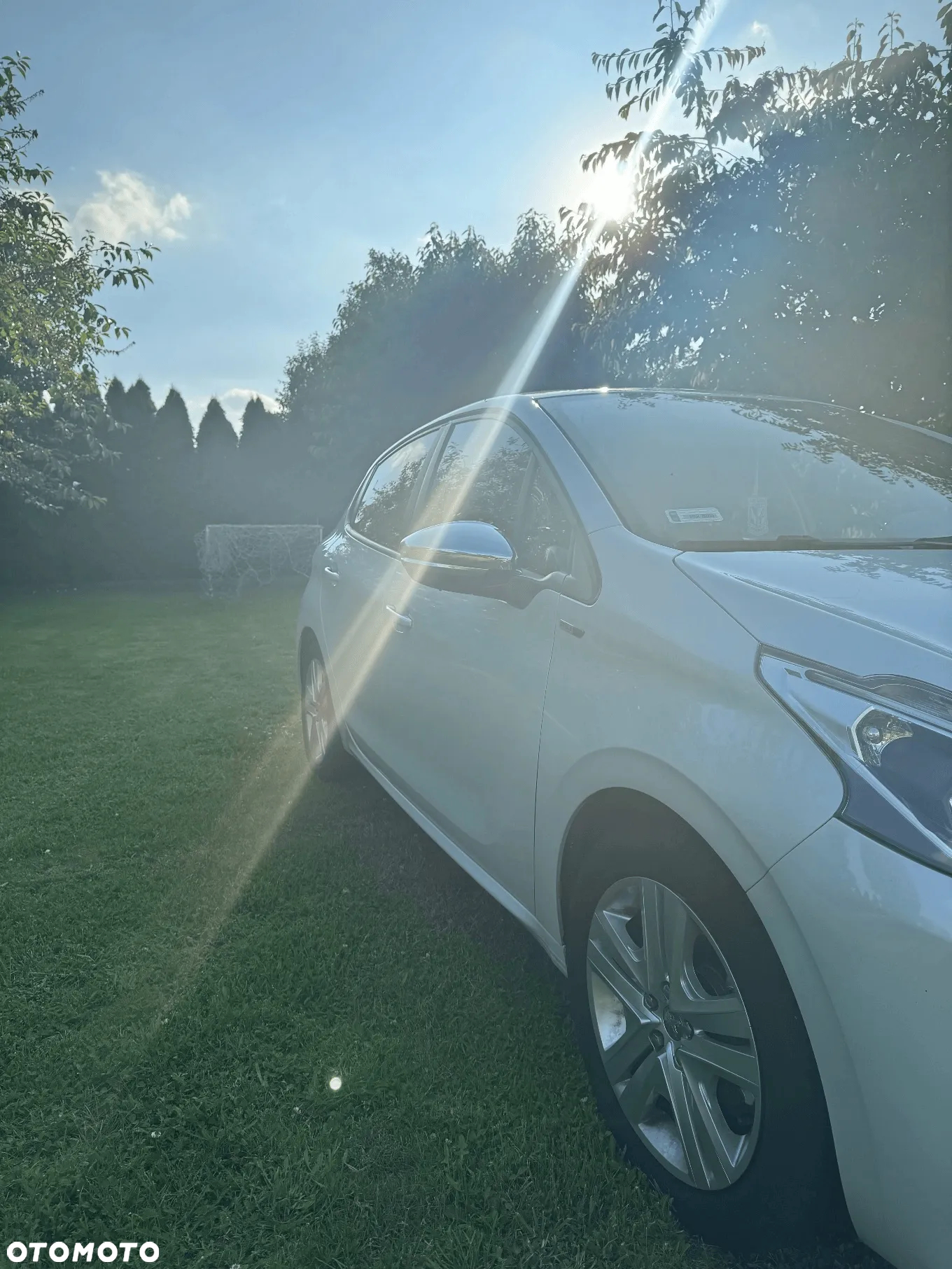 Peugeot 208 - 10