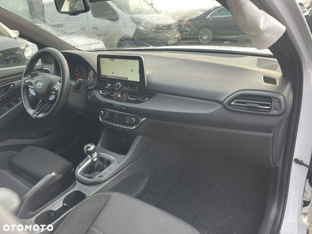 Hyundai i30 N 2.0 T-GDI - 13