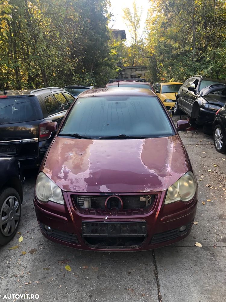 Dezmembrez VW Volkswagen Polo 9N visiniu 1,4 benzina cod BUD 2007 - 7