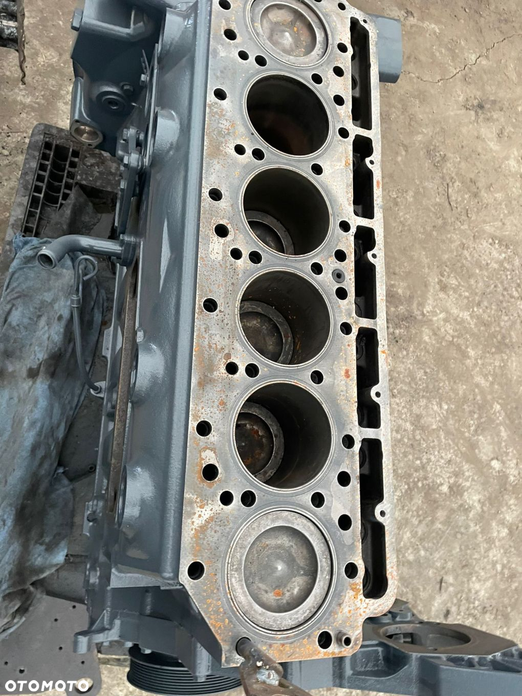 Cat Caterpillar C9 - słupek silnika - 5