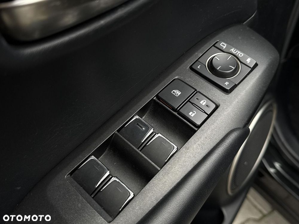 Lexus NX 300h Elegance AWD - 28
