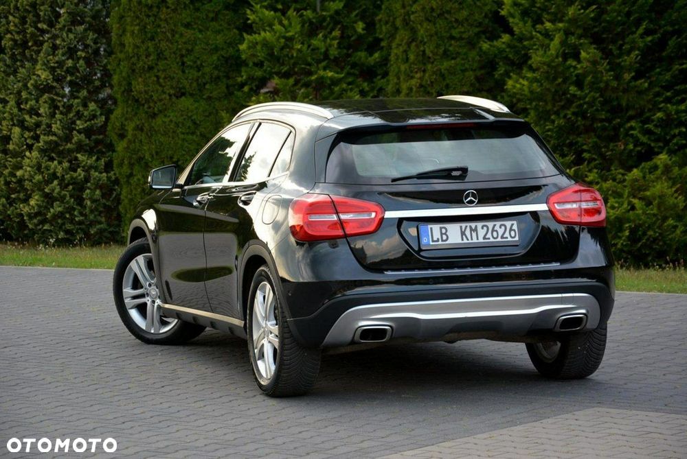 Mercedes-Benz GLA 200 Urban - 8