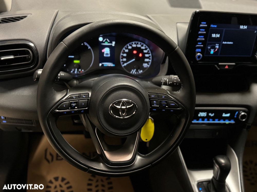Toyota Yaris Hybrid 130 1.5 VVT-i Style - 11