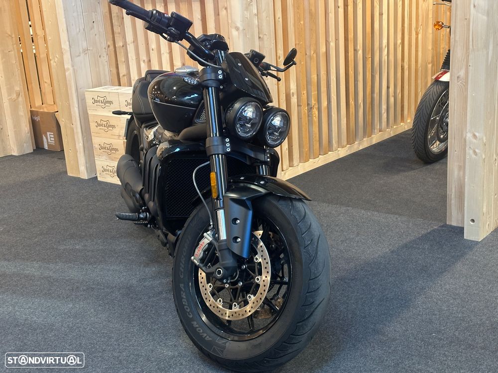 Triumph Rocket STORM R - 11