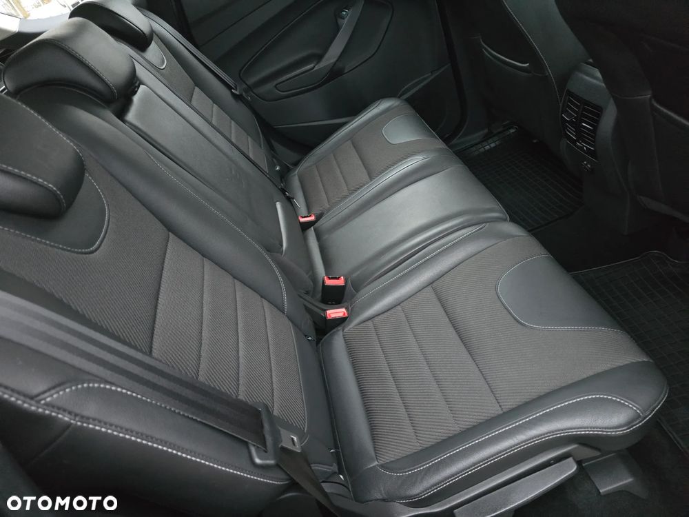 Ford Kuga 2.0 TDCi 4x4 Titanium - 9