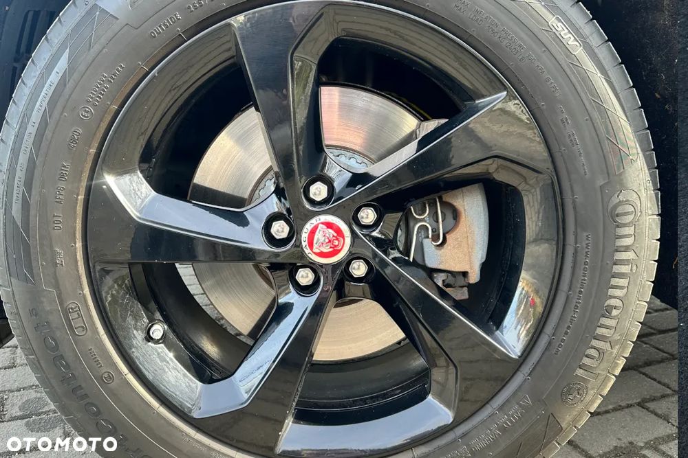 Jaguar F-Pace D200 AWD R-Dynamic S - 29