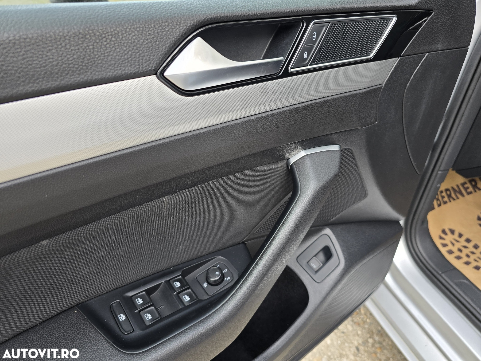 Volkswagen Passat Variant 2.0 TDI DSG Highline - 35