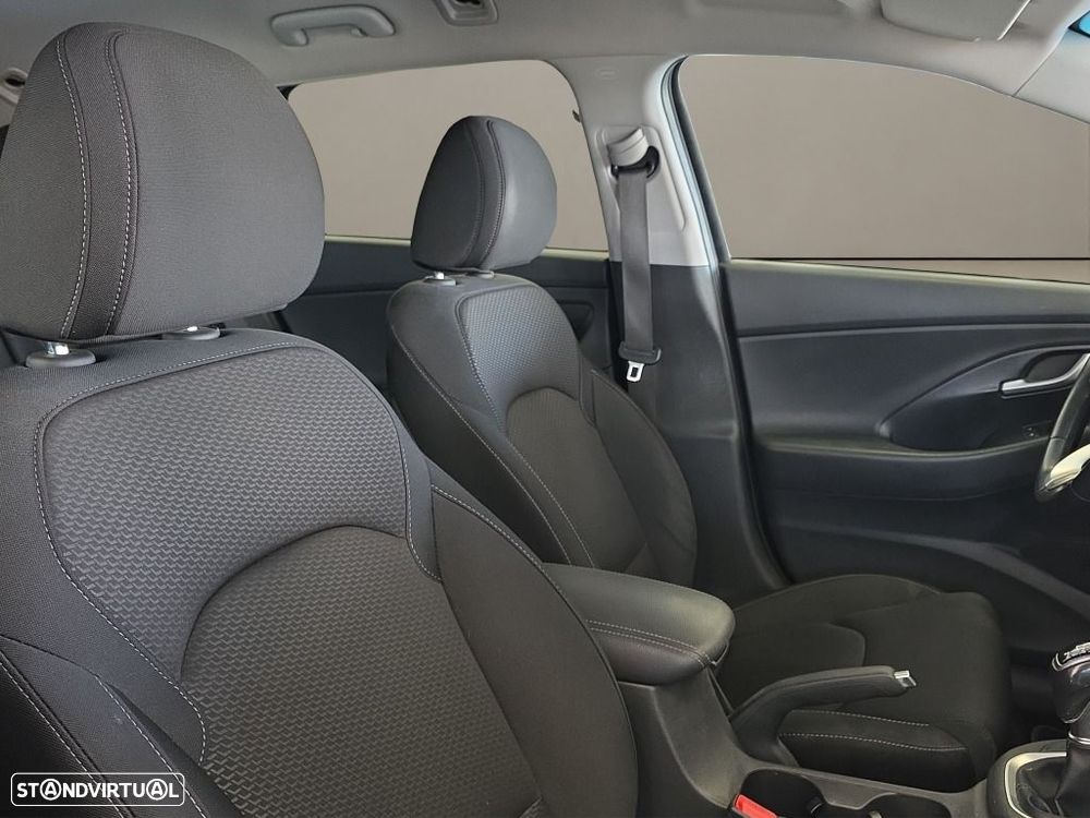 Hyundai i30 1.0 T-GDI Style Plus - 10