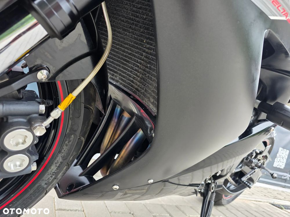 Yamaha R1 - 17