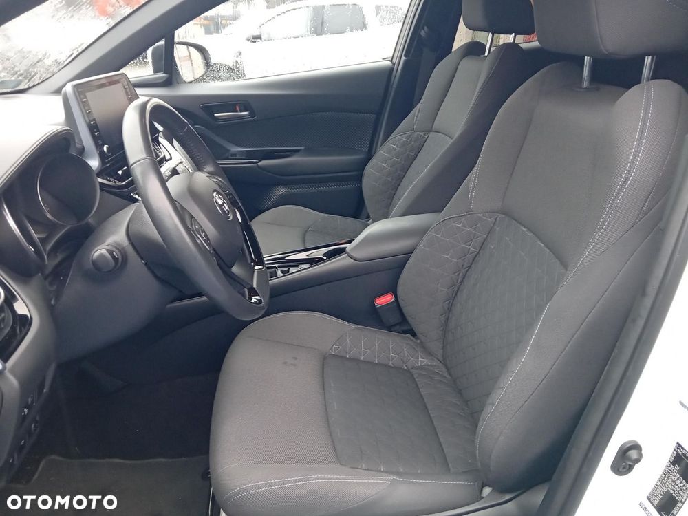 Toyota C-HR - 13