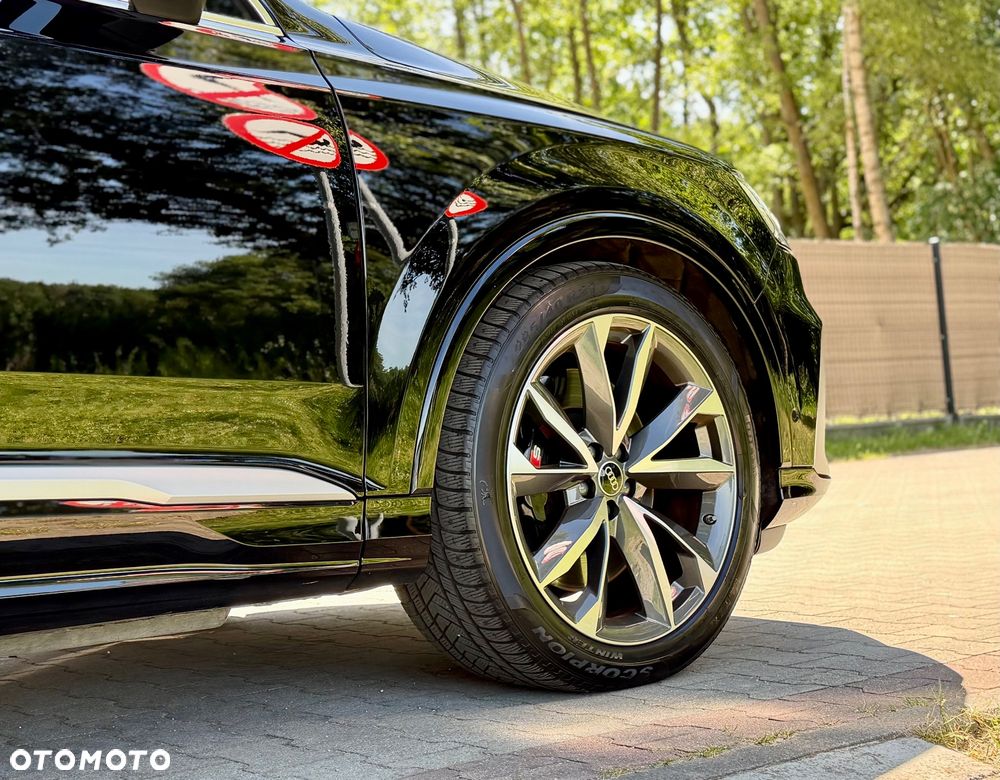 Audi SQ7 - 7