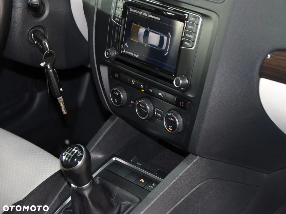 Volkswagen Jetta - 23