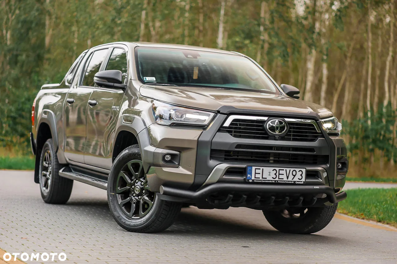 Toyota Hilux 2.8 D-4D Double Cab Invincible Sport 4x4 - 2