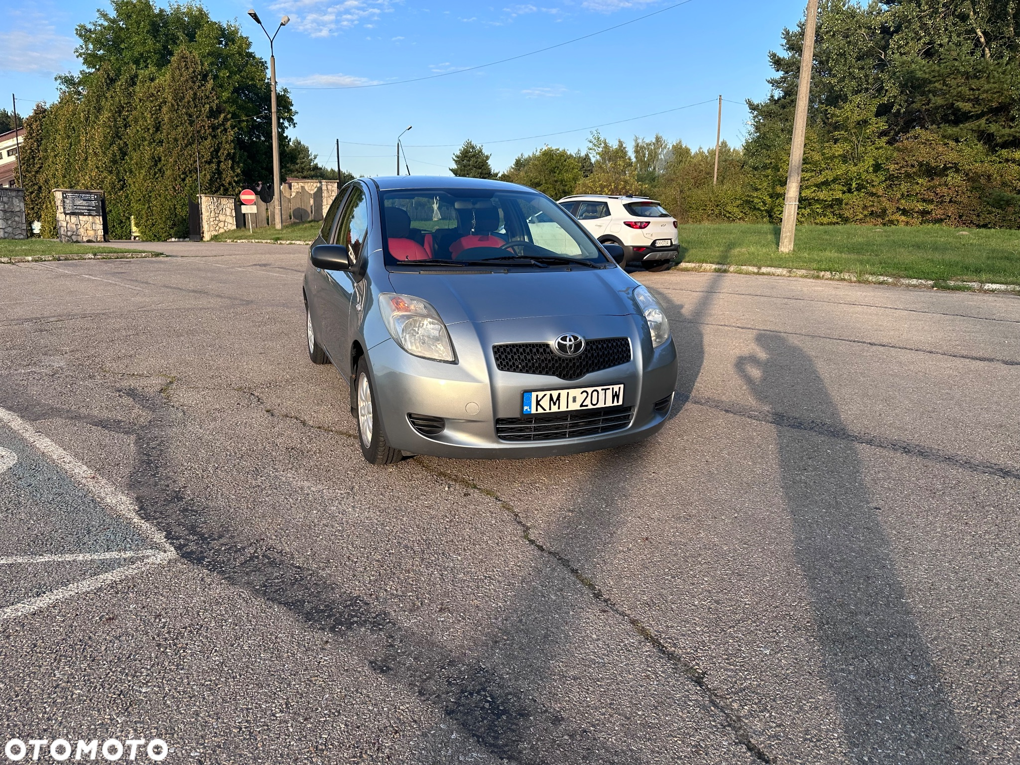 Toyota Yaris 1.0 Luna A/C - 2