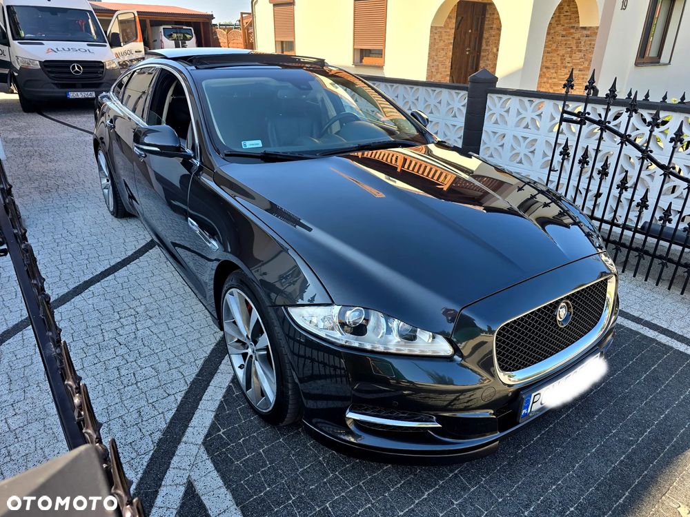 Jaguar XJ 3.0 D V6 Premium Luxury - 35