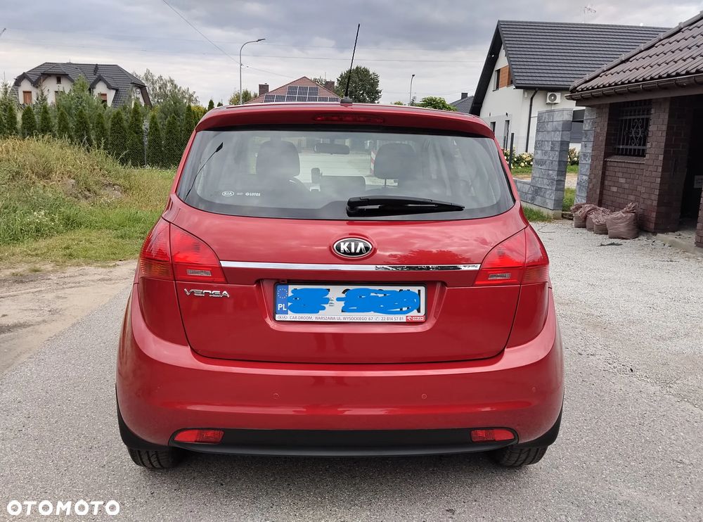 Kia Venga - 9