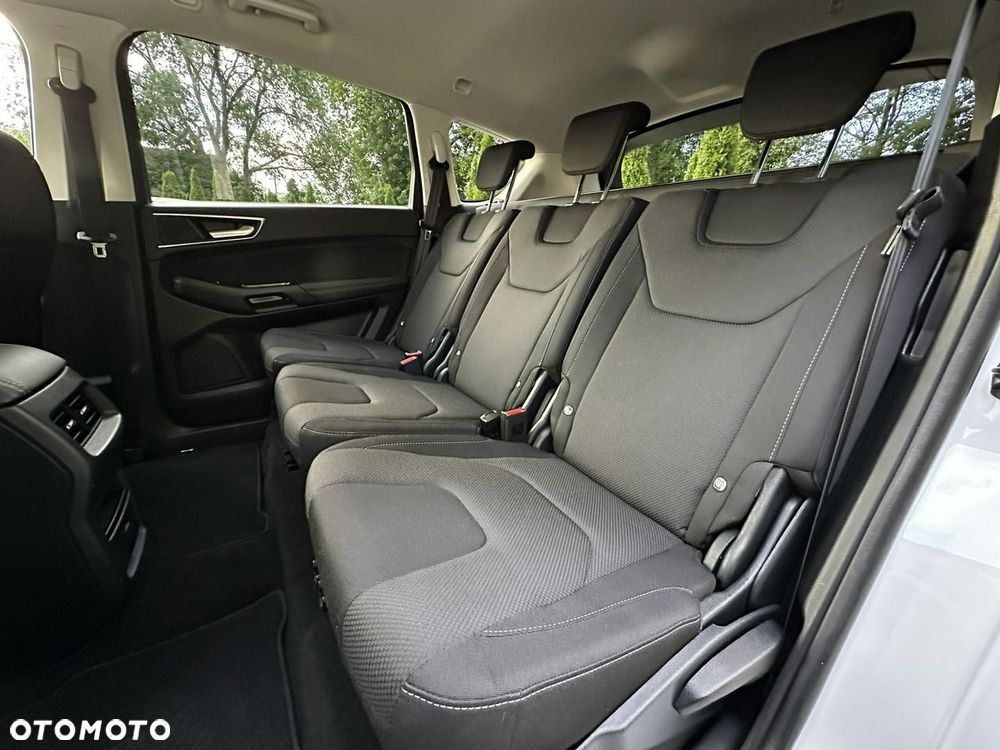 Ford S-Max - 11