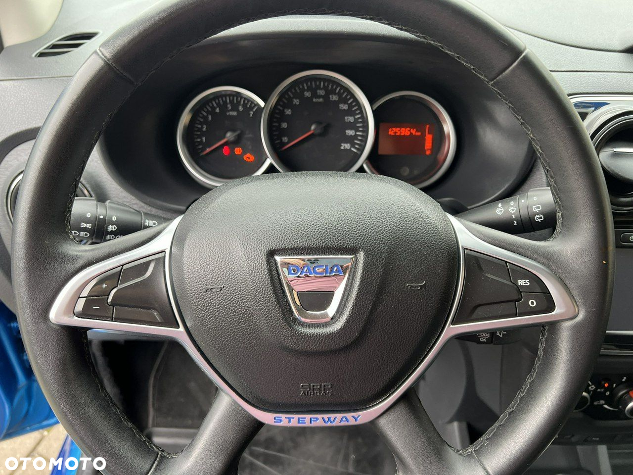 Dacia Lodgy 1.6 SCe Stepway S&S - 12