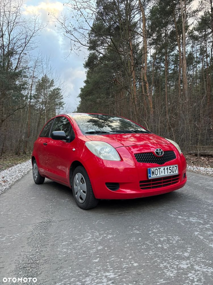 Toyota Yaris 1.0 Luna A/C - 1