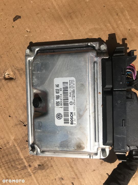 KOMPUTER STEROWNIK SILNIKA VW GOLF V 036906032AG - 2