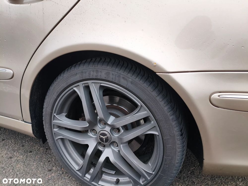 Mercedes-Benz Klasa E - 9