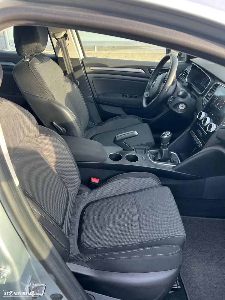 Renault Mégane Sport Tourer 1.5 Blue dCi Equilibre - 11