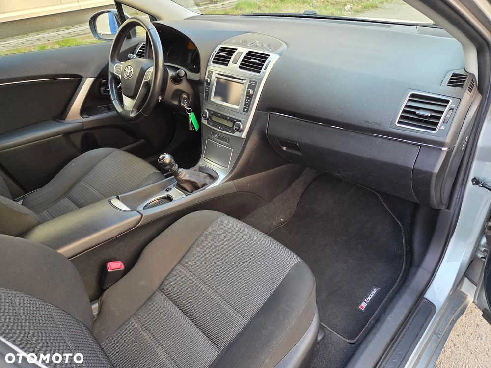 Toyota Avensis 1.8 Executive - 16