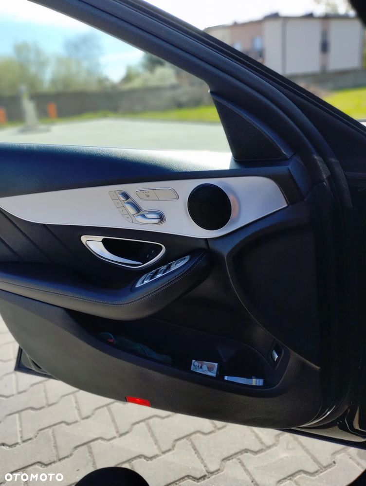 Mercedes-Benz Klasa C 220 d 9G-TRONIC AMG Line - 17