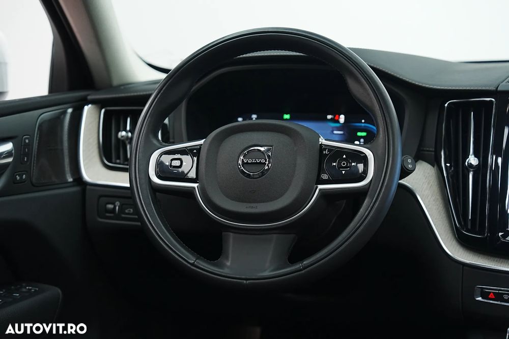 Volvo XC 60 Recharge T6 Twin Engine eAWD Inscription Expression - 33