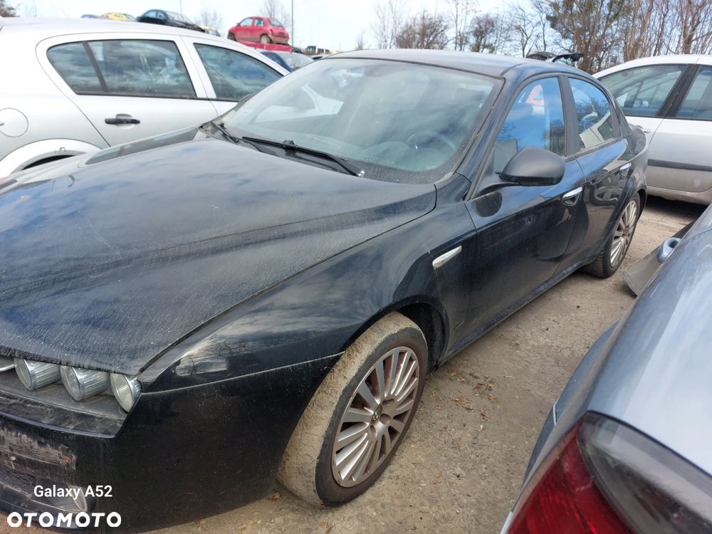 Zderzak ALFA ROMEO 159 2,2JTS 07R. maska,lampy,drzwi,klapa.... - 2