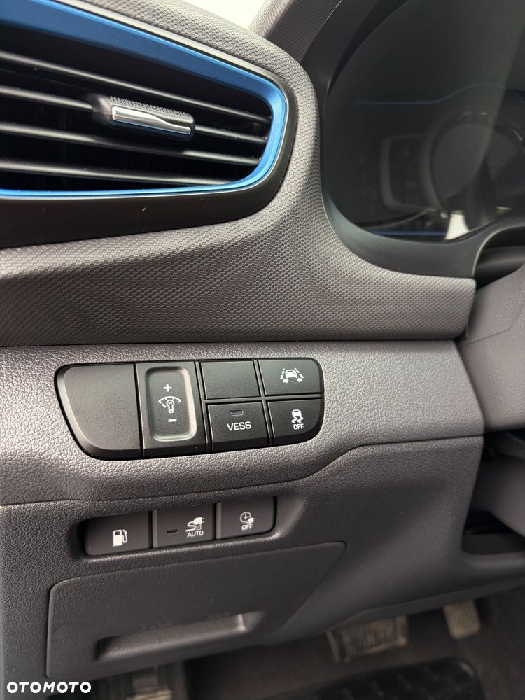 Hyundai IONIQ Plug-in hybrid Premium - 31