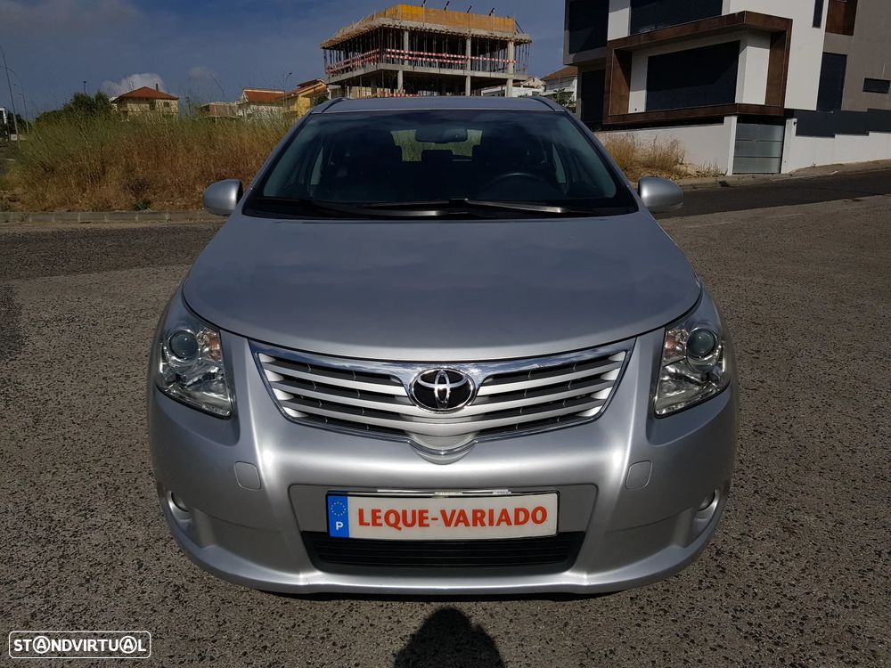 Toyota Avensis 2.0 D-4D Exclusive +Pele+GPS — fotografia 2