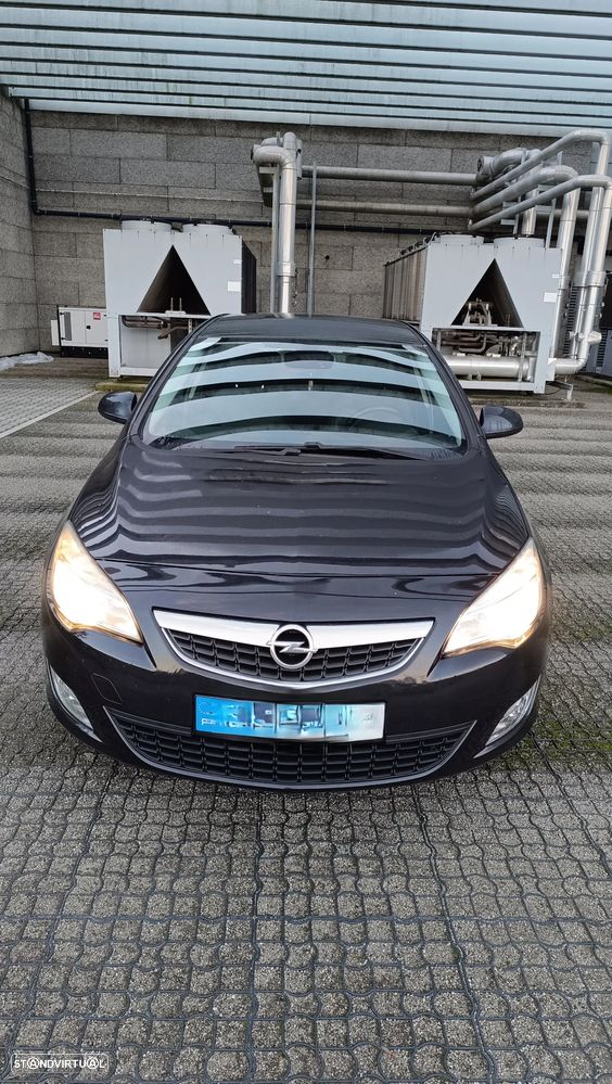 Opel Astra 1.7 CDTi Cosmo - 1