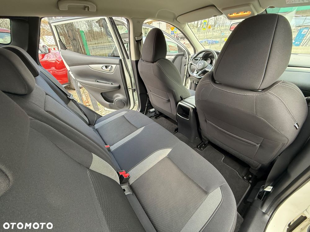 Nissan Qashqai 1.3 DIG-T Tekna - 28