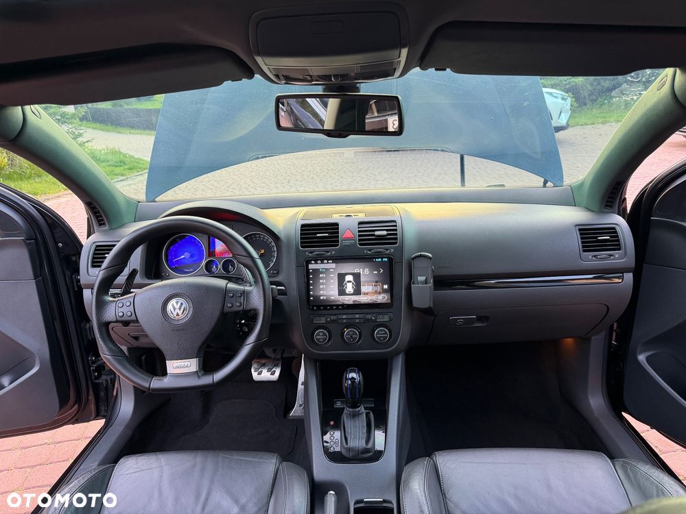 Volkswagen Golf - 34