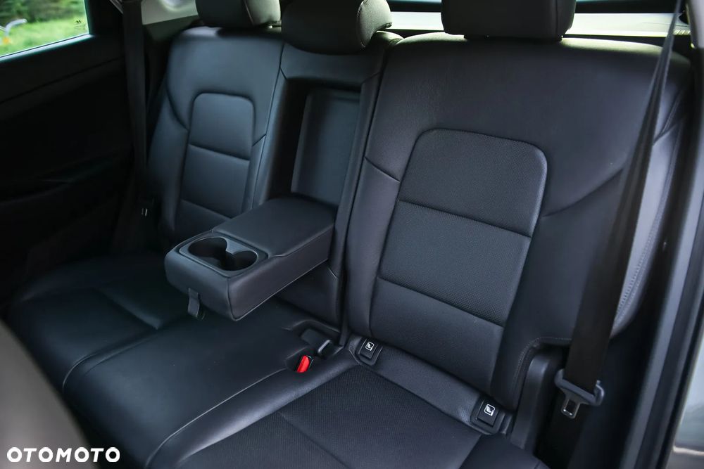 Hyundai Tucson blue 1.7 CRDi 2WD DCT Premium - 24