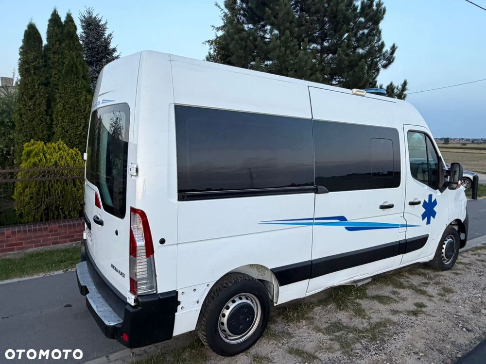 Renault MASTER _ 2024r _ KARETKA, AMBULANS _ 2.3 DCI 165KM _ 5 Osobowy - 37
