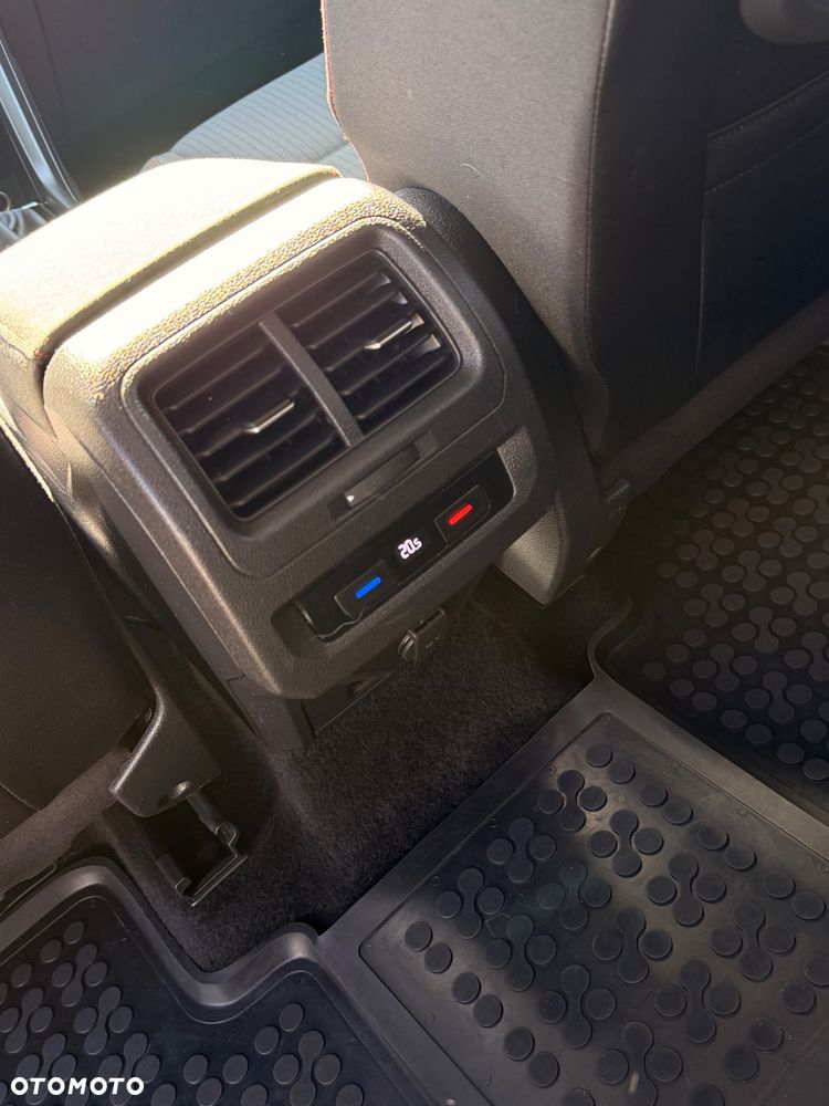 Volkswagen Touran 2.0 TDI BMT Comfortline DSG - 10