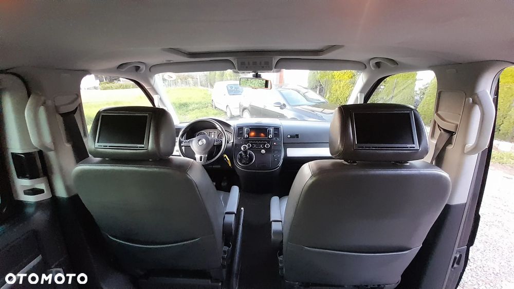 Volkswagen Caravelle - 16