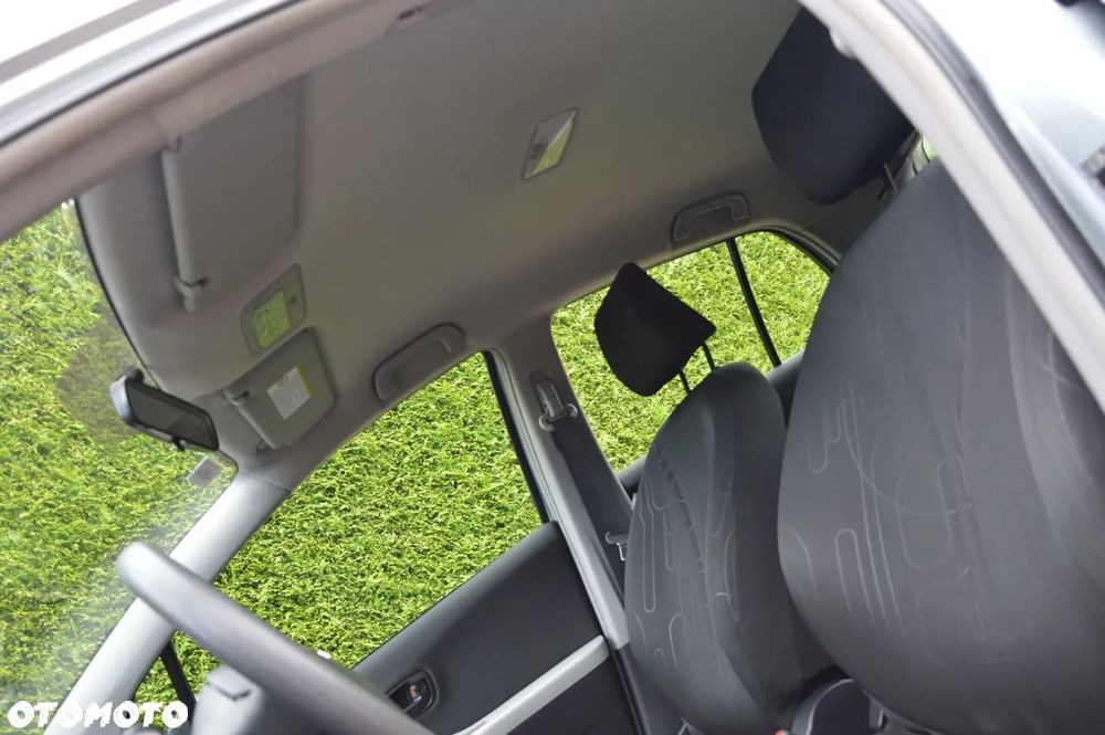 Toyota Yaris - 13